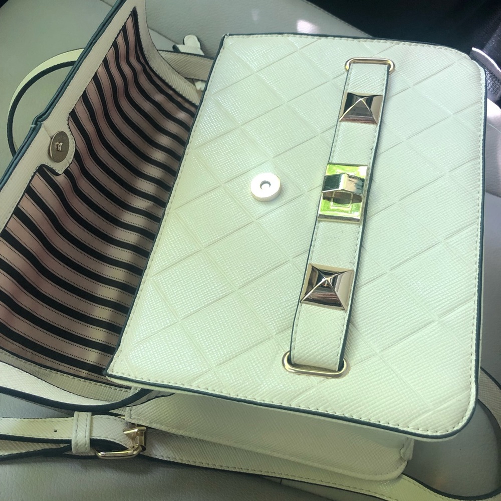 Cream Purse